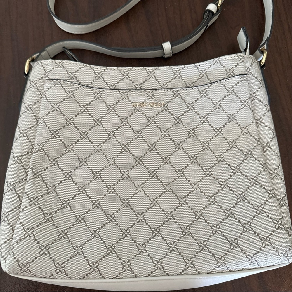 Nine West Beige Cheryl Handbag Crossbody  Messenger Shoulder Purse NWOT